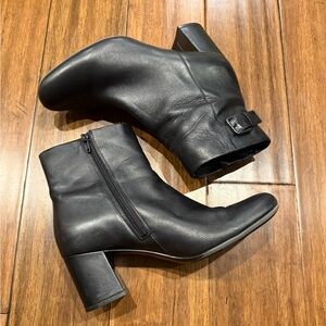Naturalizer Black Leather Ankle Boots